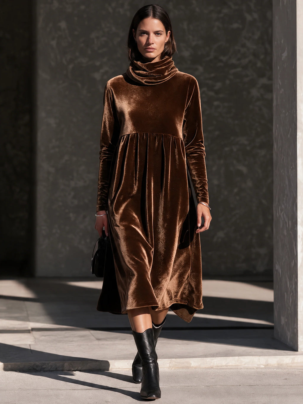 Elegant Loose-Fit Velvet Midi Dress