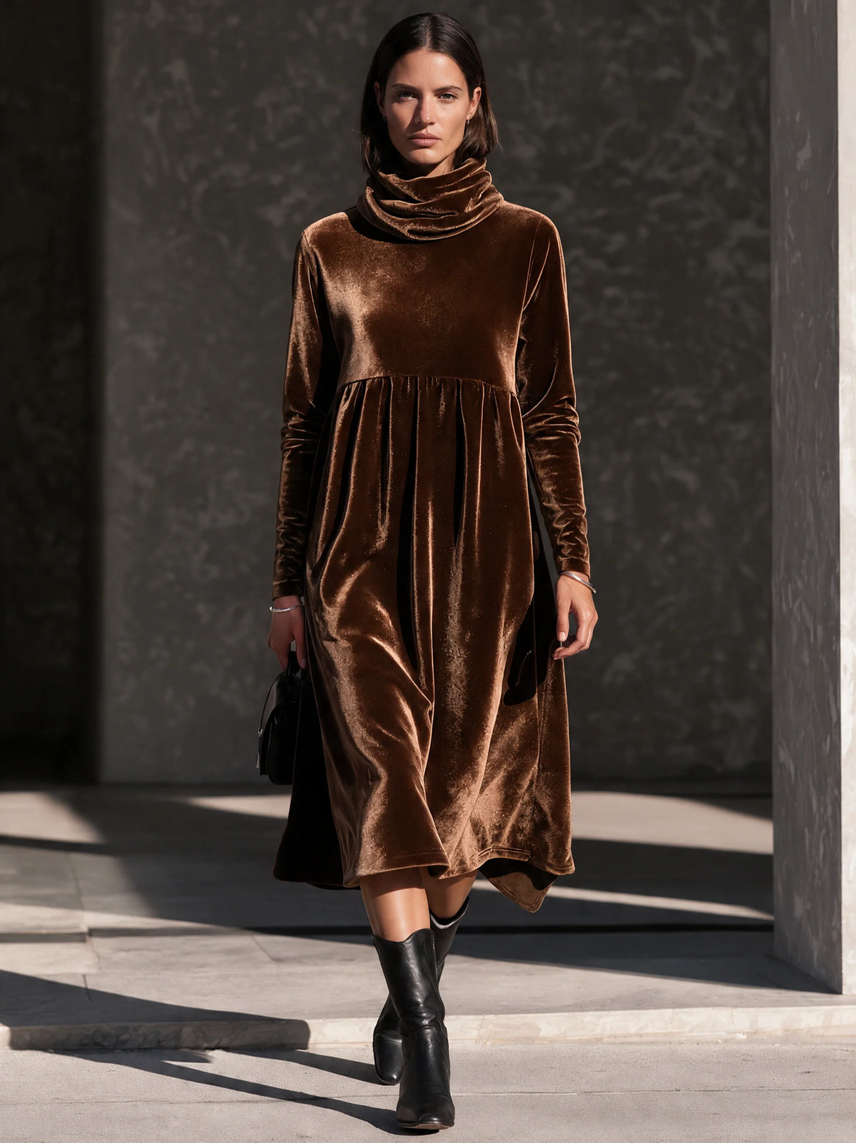 Elegant Loose-Fit Velvet Midi Dress