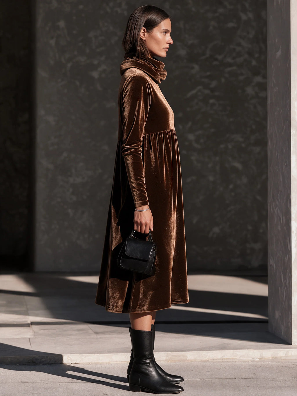 Elegant Loose-Fit Velvet Midi Dress