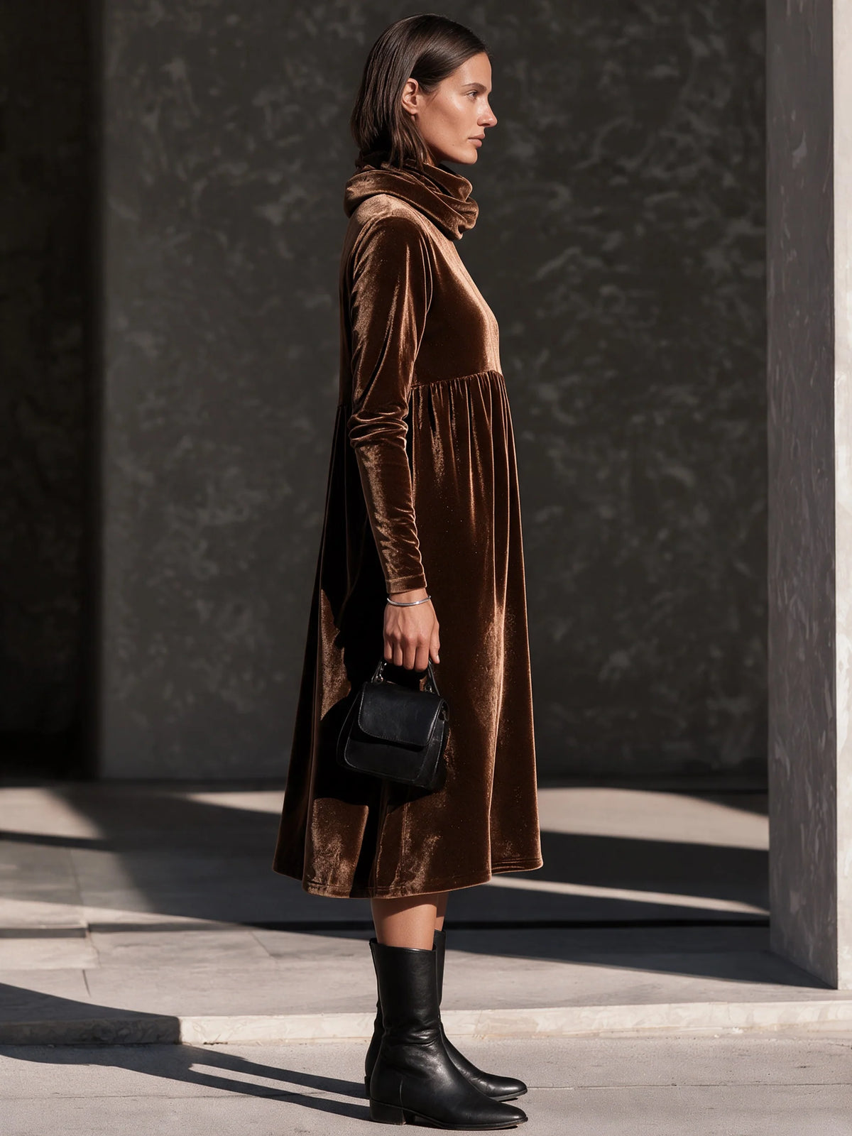 Elegant Loose-Fit Velvet Midi Dress