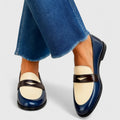 Mocasines con paneles de contraste y acabado pulido