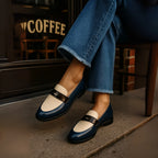 Mocasines con paneles de contraste y acabado pulido