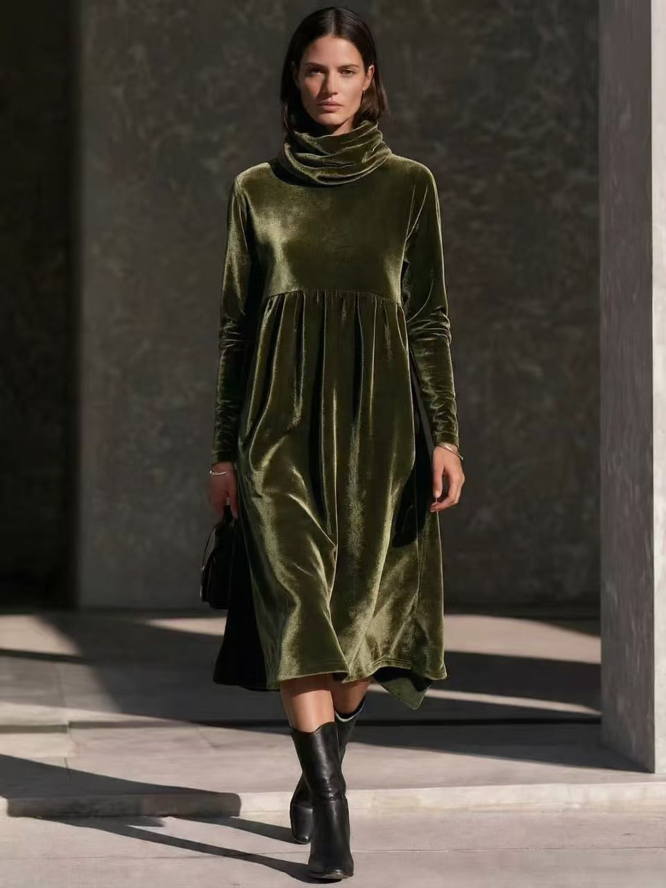 Elegant Loose-Fit Velvet Midi Dress