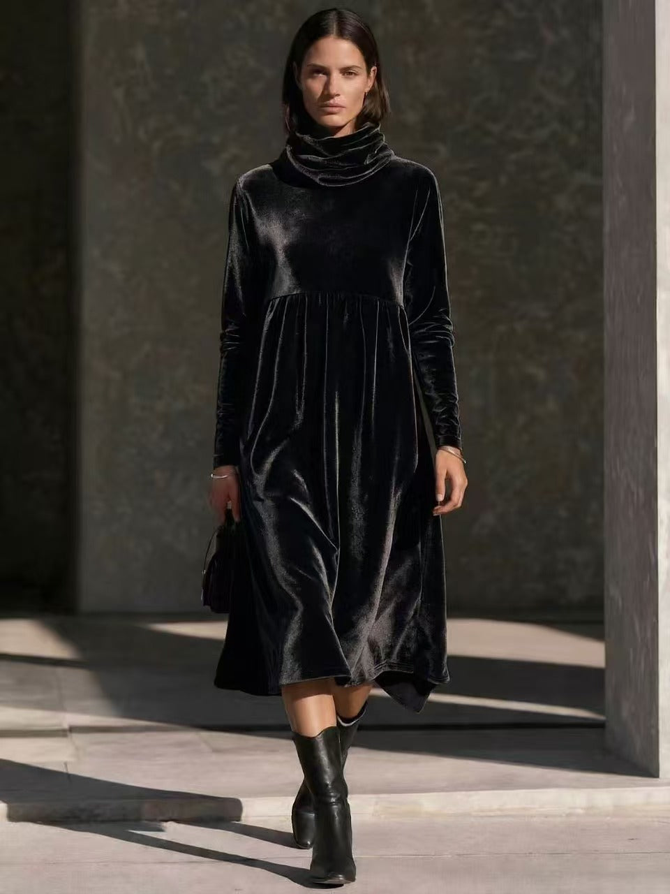 Elegant Loose-Fit Velvet Midi Dress